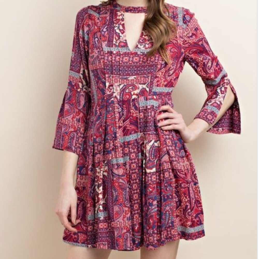 CLEARANCE ‼️Red multi color bell slit - dress! - Picture 2 of 4